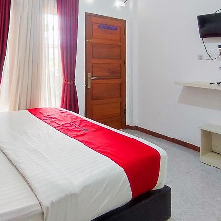 Reddoorz Syariah At Penginapan Eby Padang Exterior photo
