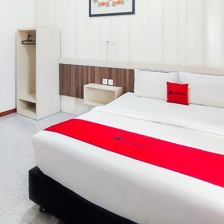 Reddoorz Syariah At Penginapan Eby Padang Exterior photo