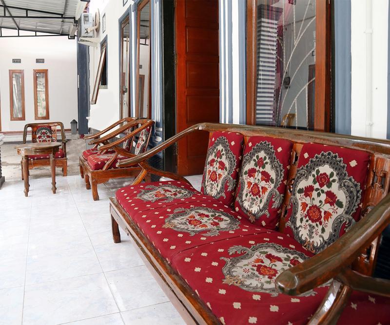 Reddoorz Syariah At Penginapan Eby Padang Exterior photo